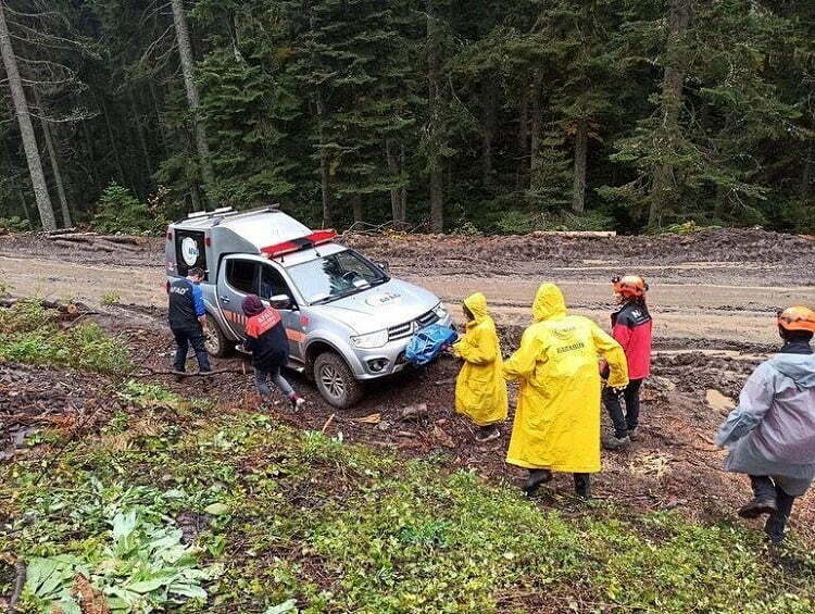 Mantar toplarken ormanda kaybolan 2 kadın bulundu