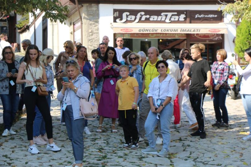 Safranbolu Rus turistleri ağırlamaya devam ediyor