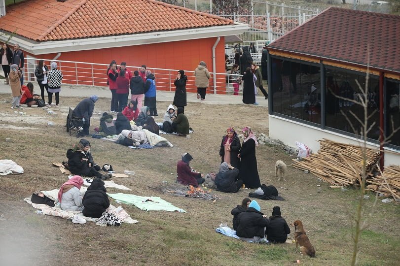 Gölyaka’da depreme yönelik hasar tespit çalışmaları sürüyor