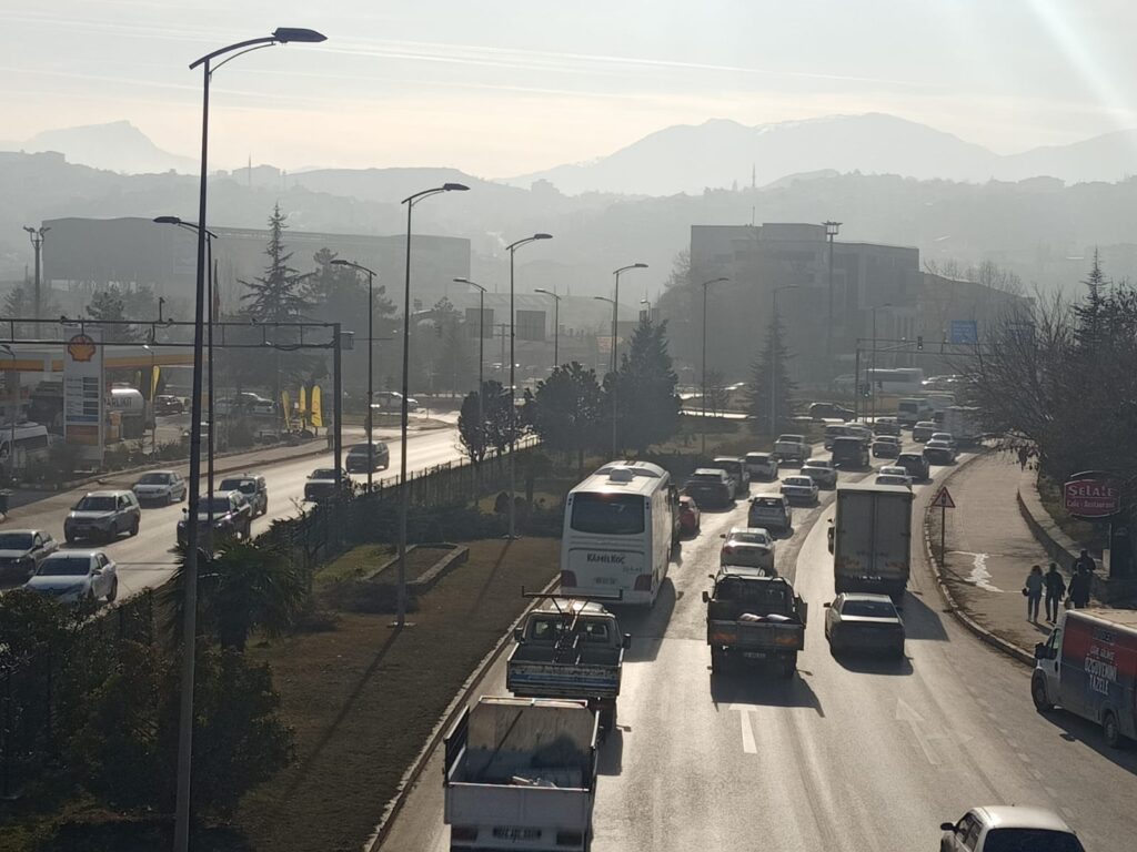 Taşıt sayısı 1 ayda 98, 1 yılda bin 21 arttı