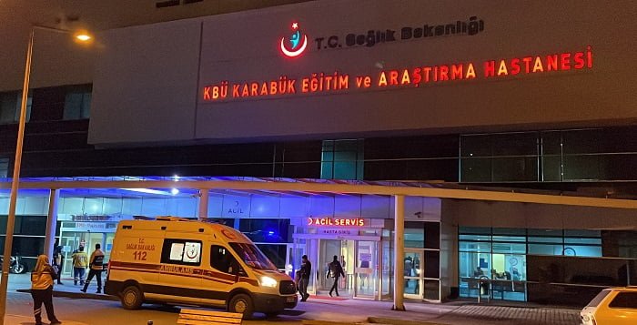 Bıçaklı kavgada 1 kişi ağır yaralandı