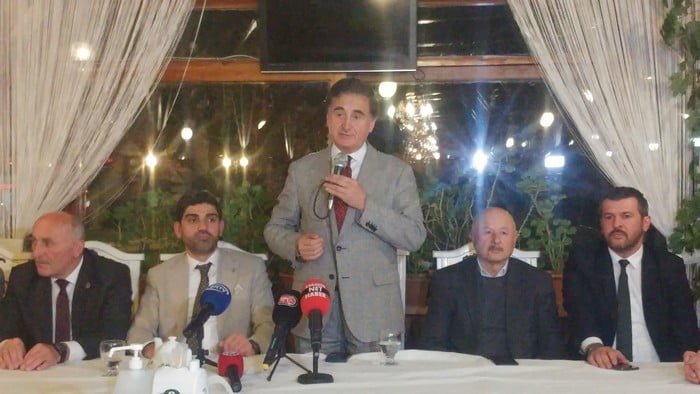 AK Parti, basınla iftarda buluştu