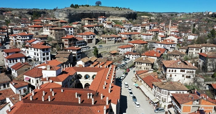 Tarihi Çarşıda çalışmalar devam ediyor