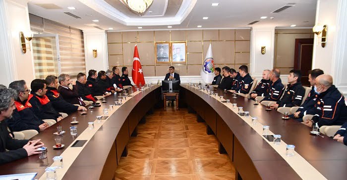 Gürel’den deprem bölgesinde görev yapan personele teşekkür belgesi