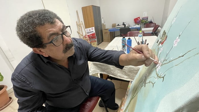 Parkinson hastalığının etkilerini spor ve sanatla hafifletiyor