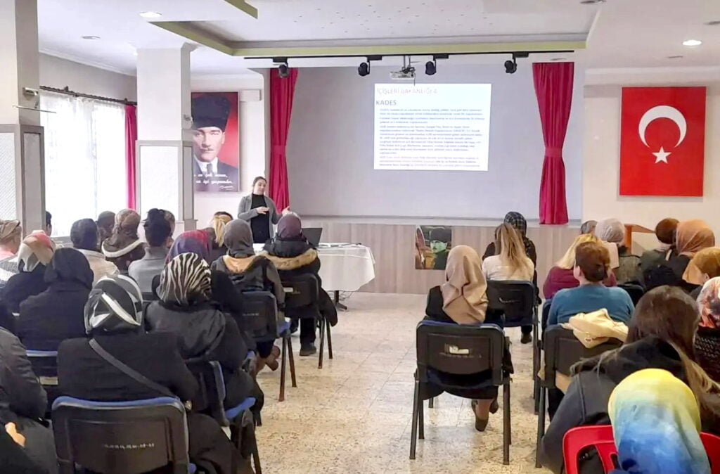 Safranbolu Halk Eğitim Merkezi’nde istismar ve şiddet konulu eğitimler verildi