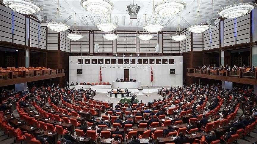 En düşük emekli maaşının 7 bin 500 liraya çıkarılmasını içeren kanun teklifi TBMM’de