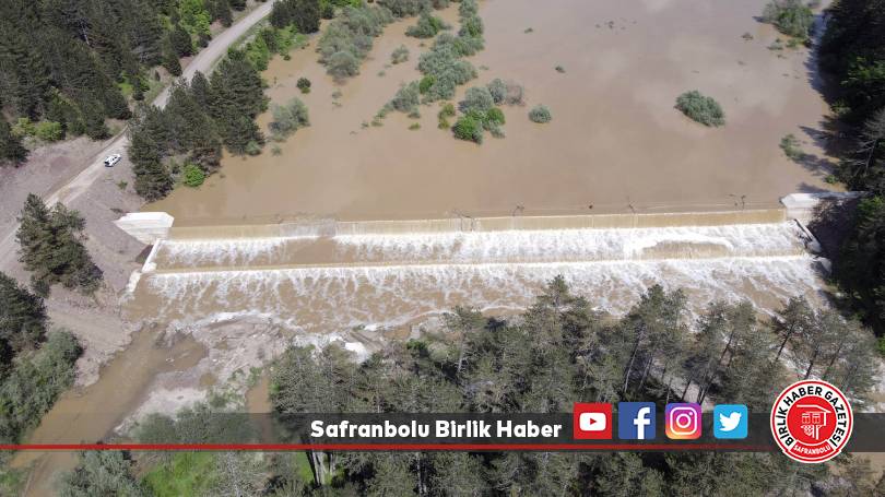 Devrekani Çayı’na yapılan “biriktirme barajı” Azdavay’ı felaketten kurtardı