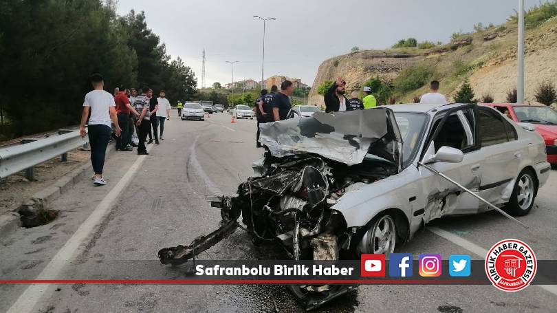 Karabük’te bariyere çarpan otomobildeki 3 kişi yaralandı