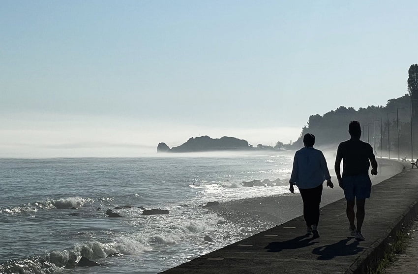 Abana sahilinde sis tabakası oluştu