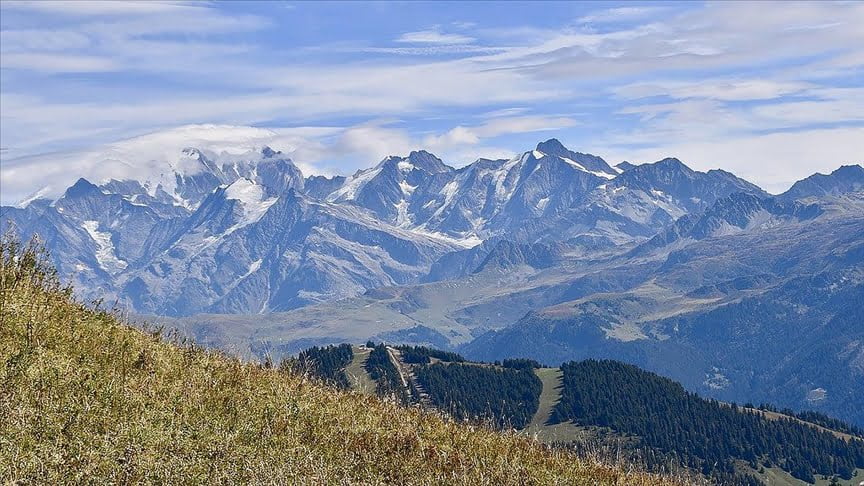 Yüksek dağlarda kar yerine daha yağmur görülmesi doğal afet riskini artırıyor
