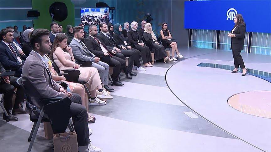 YTB Genç Liderler Programı’na katılan yurt dışında yaşayan Türk gençleri, Türkiye’yi çok özlüyor