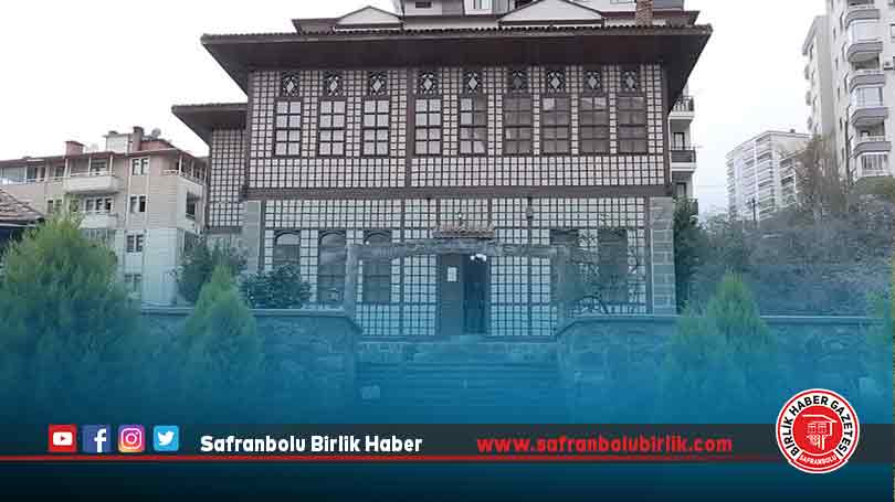 52 yılda biriktirdiği eski eşyalar tarihi konakta sergileniyor