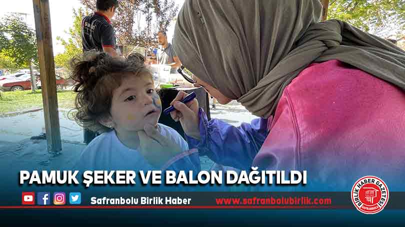 Pamuk Şeker Ve Balon Dağıtıldı