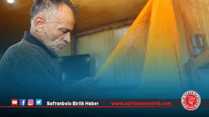 Çocukken başladığı ağ örme mesleğini 47 yıldır sürdürüyor