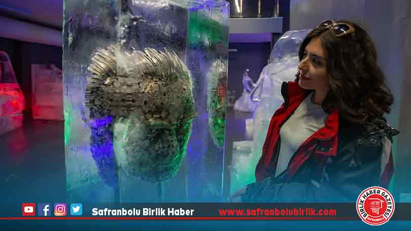 Erzurum’daki Buz Müzesi’nde atık metalden heykellerle temiz çevre mesajı veriliyor