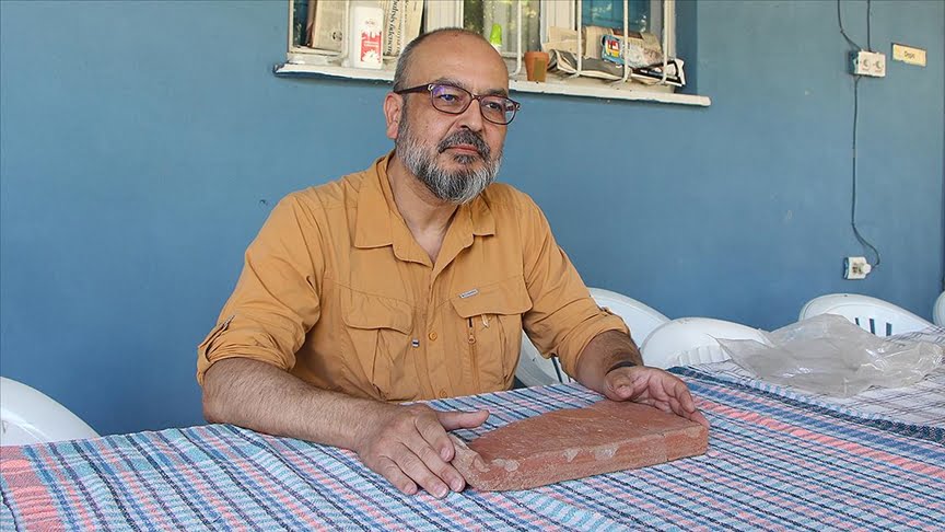 Daskyleion'da 2 bin 500 yıllık "zar oyunu tablası" bulundu