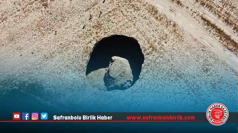 Konya’da 40 metre çapında, 70 metre derinliğinde obruk oluştu