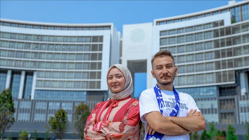 Türkiye 18.’si abla ile Türkiye 41.’si kardeşi 6 yıl arayla aynı üniversitede buluştu