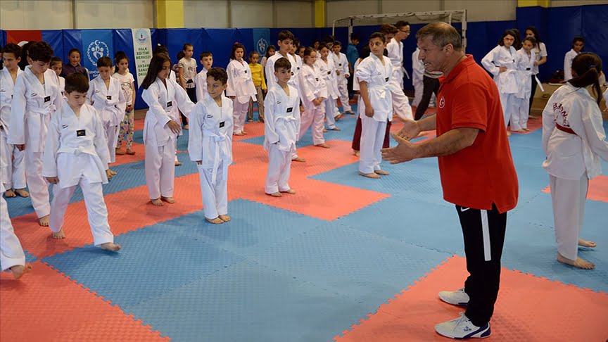 MEB, beden eğitimi alanında milli sporculardan sözleşmeli öğretmen ataması yapacak