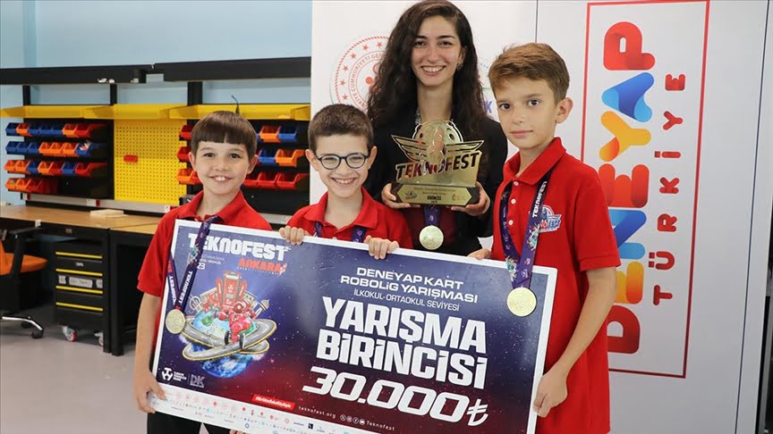 TEKNOFEST’te birinci olan Edirneli öğrenciler “Erken Uyarı Sistemi” projesini geliştirmek istiyor