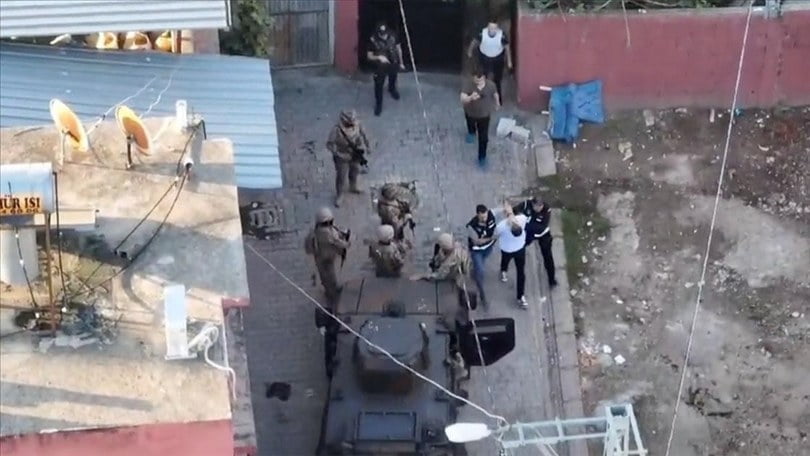 “Çember” operasyonlarında 4 bin 133 firari yakalandı