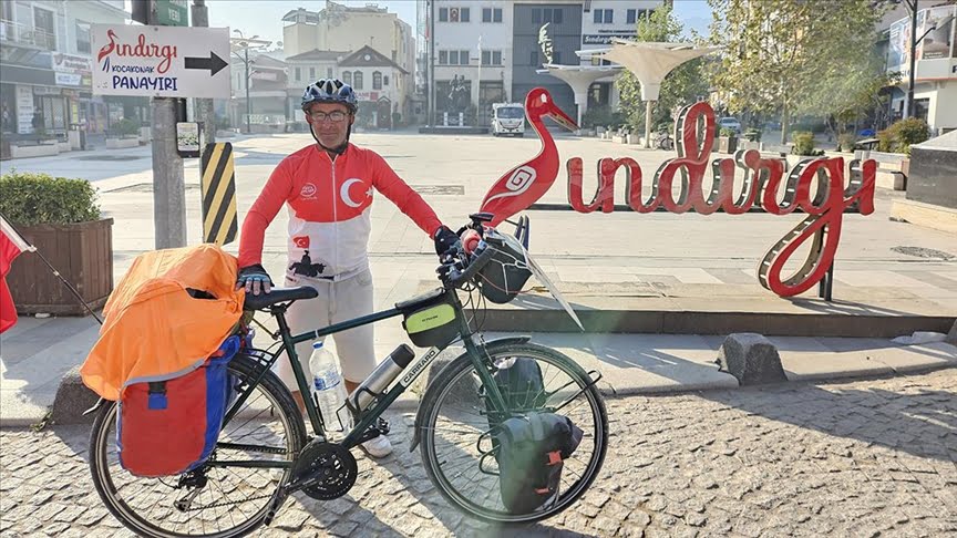 Şehit Gördesli Makbule Efe anısına İzmir’den Sındırgı’ya pedal çevirdi