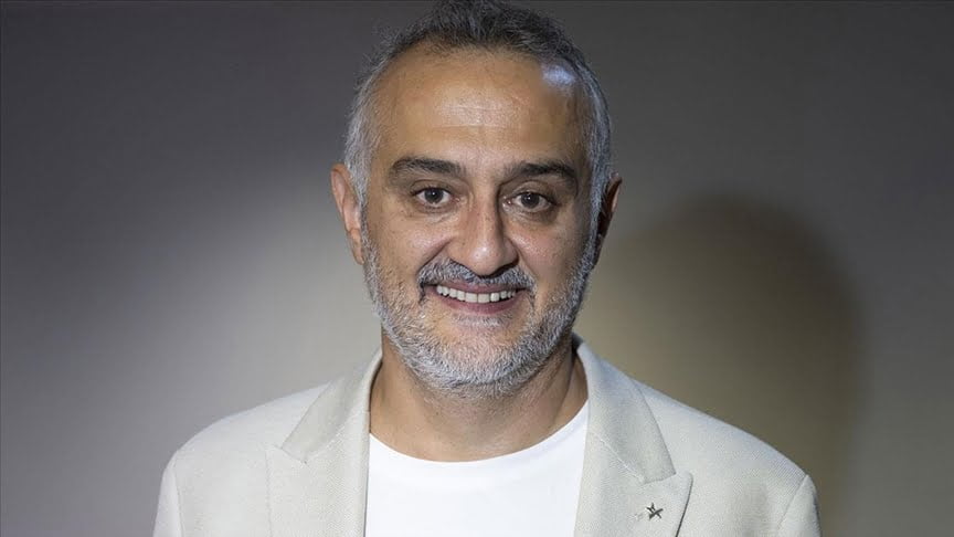 Gırtlak kanseri hastasına bağırsaklarından yemek borusu ve ses tüpü yapıldı