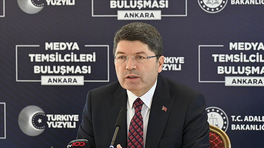 Tunç;”Mevcut iç tüzük hükümleriyle yeni bir anayasa yapılması mümkün olmaz”