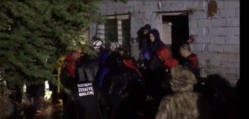 Batman’daki selde 1 kadın öldü, 3 çocuk aranıyor