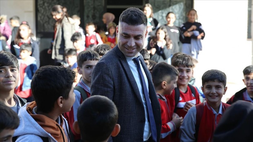 Hayalini gerçekleştirerek eğitim gördüğü okula müdür oldu