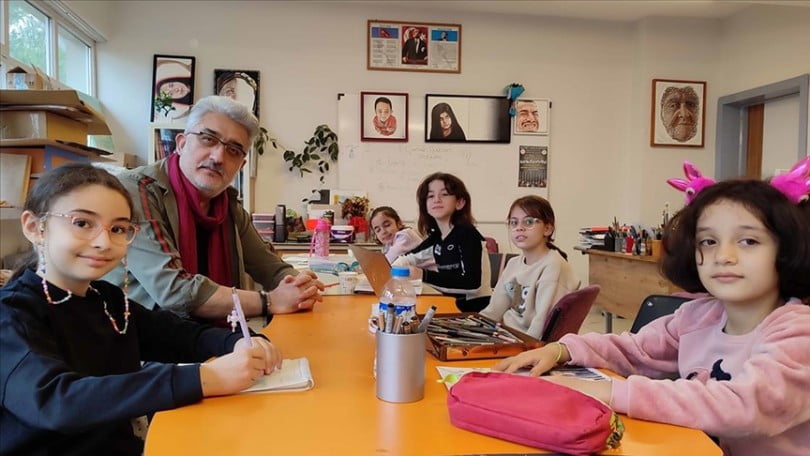 Öğrenciler barış konulu karikatürleriyle İtalya’dan iki dünya birinciliği aldı