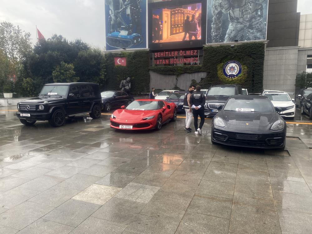 Dilan ve Engin Polat’a ait araçlar Emniyet Müdürlüğünde sergilendi