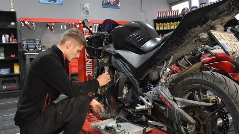 Baba mesleğini sürdürmek için KOSGEB desteğiyle tamirhane açtı