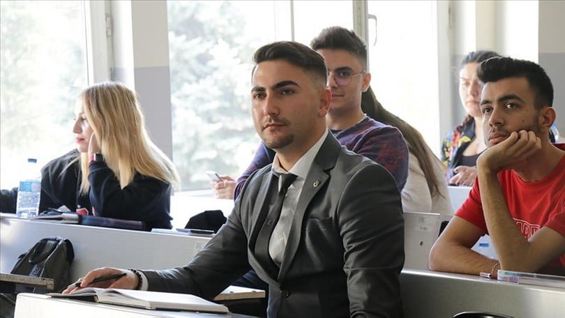 Hem lösemiyi yendi hem de üniversiteyi kazandı