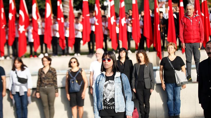 Büyük Önder Atatürk’ü anıyoruz