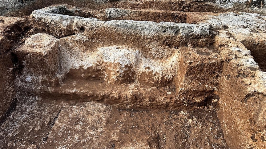 Antik Kenti’nde 1800 yıllık boğa başı kabartması bulundu
