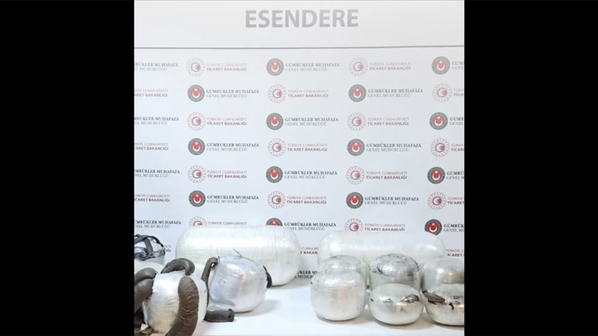 Bakan Bolat, Esendere’de 119,7 kilogram afyon sakızı cinsi uyuşturucu ele geçirildiğini bildirdi