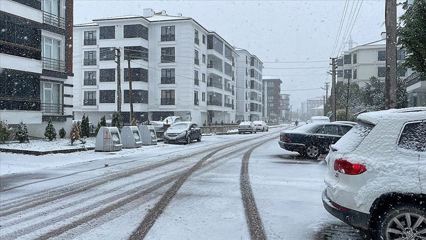 Zonguldak, Bolu, Şile, Düzce ve Sakarya’da eğitime 1 gün ara