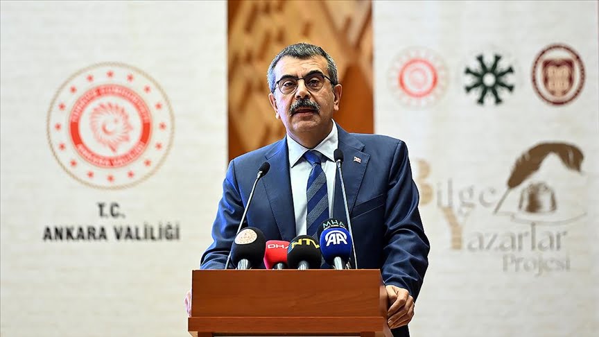 Bakan Tekin: Çocukların toplumsal, akademik gelişimi ile yakından ilgili etkinliklerde yer almalarını önemsiyoruz