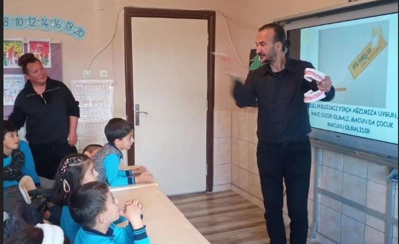 “Süt dişlerinin fazla bakım gerektirmediği şeklinde yanlış bir düşünce var”