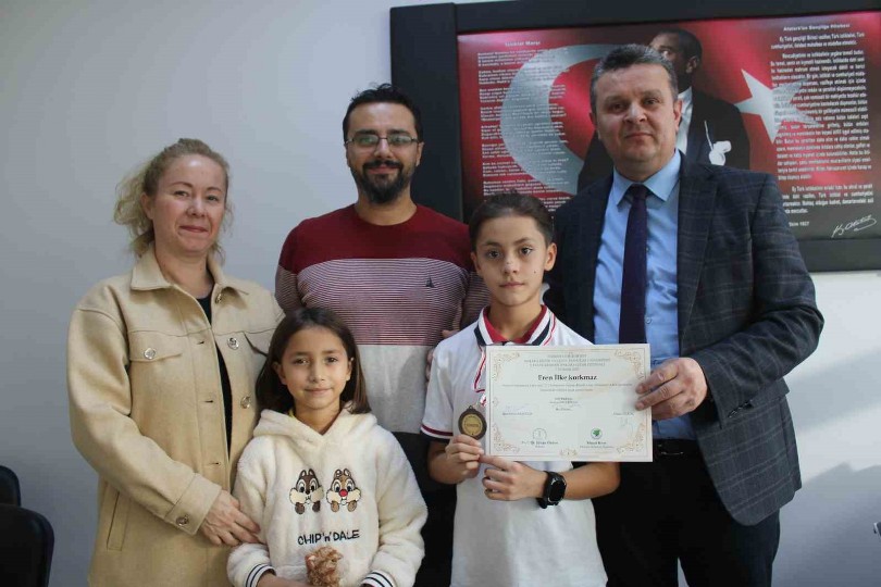 Minik gitaristten büyük başarı