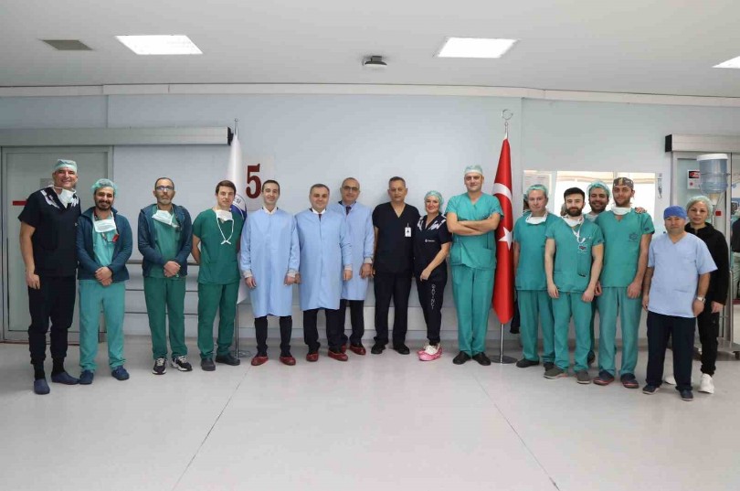 ERÜ Tıp Fakültesi’nde robotik teknoloji ile ilk ameliyat yapıldı