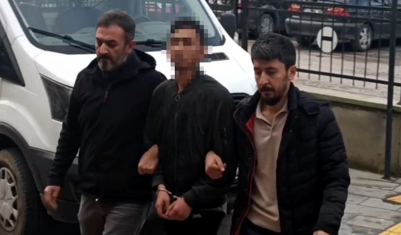 Maskeli ve eldivenli hırsız polisten kaçamadı