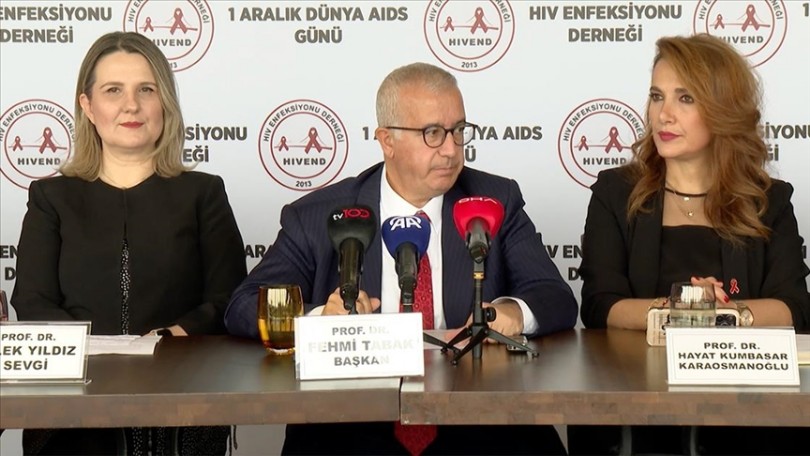 HIV erken tanı ve tedaviyle “yönetilebilir” bir hastalık