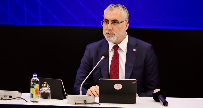 Bakan Işıkhan: “Asgari ücretin herkesin mutabık kaldığı bir ücret seviyesi olmasını ümit ediyoruz”
