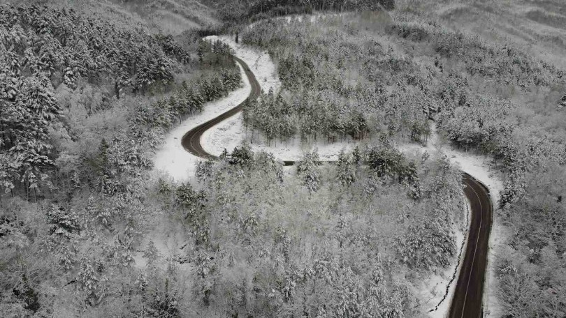 Kazdağları beyaz örtünün altında seyri doyumsuz manzaralar oluşturdu