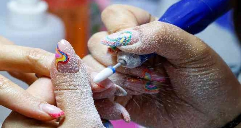 “Kalıcı oje ve protez tırnak çılgınlığı”