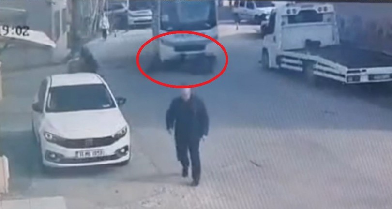 feci kaza kamerada…