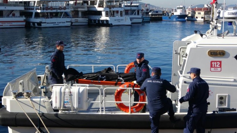 Yük gemisinin kaptanı gemide ölü bulundu